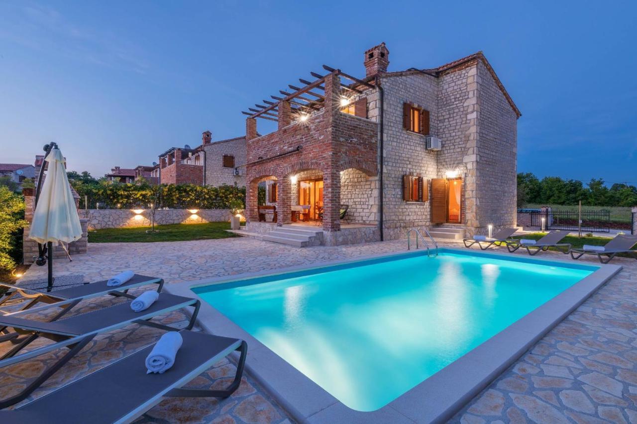 Villa Paradis 6 Jursici Exterior photo